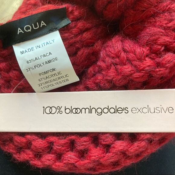 Aqua brand Red Knit Pom Pom Woman’s Hat - Picture 4 of 5